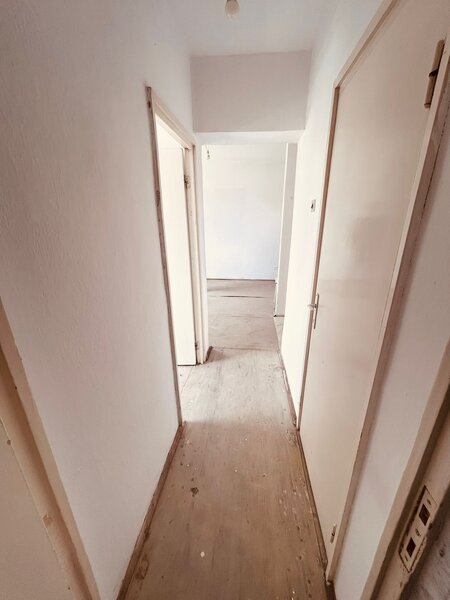 Militari, Gorjului Metrou, 2 camere Pret 58.00 Euro. Comision 0 %